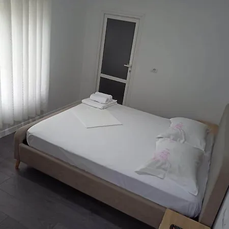 Kristina Mitllari 1 3* Tushemisht